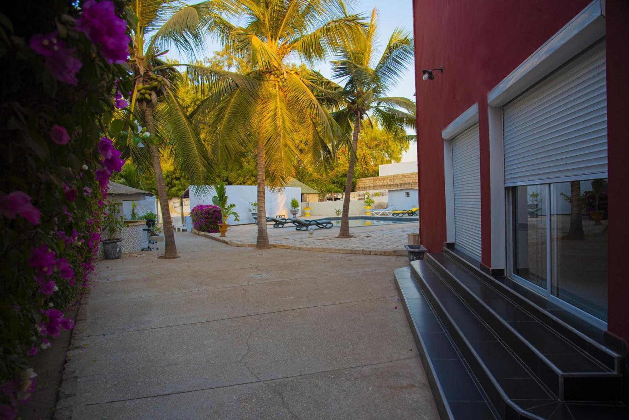 Chambres D'Hotes Villa Luciana Saly Exterior photo