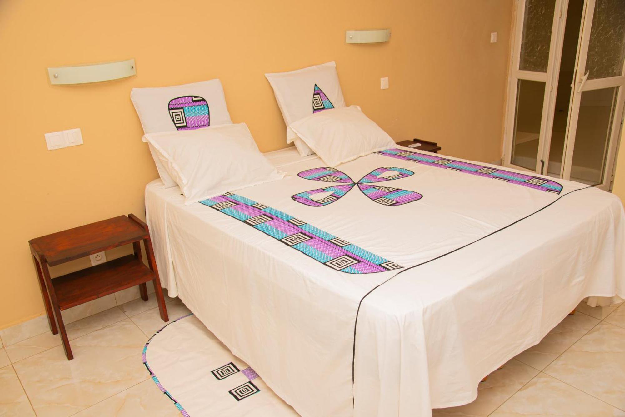 Chambres D'Hotes Villa Luciana Saly Exterior photo